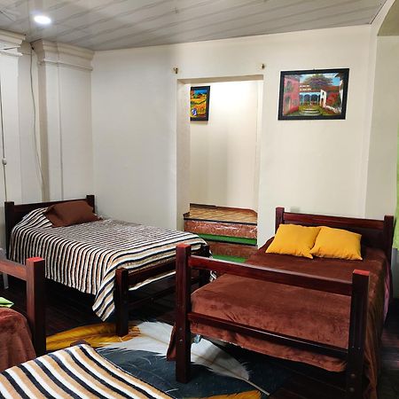 Hostal Latitud Ecuem Quito Exteriér fotografie
