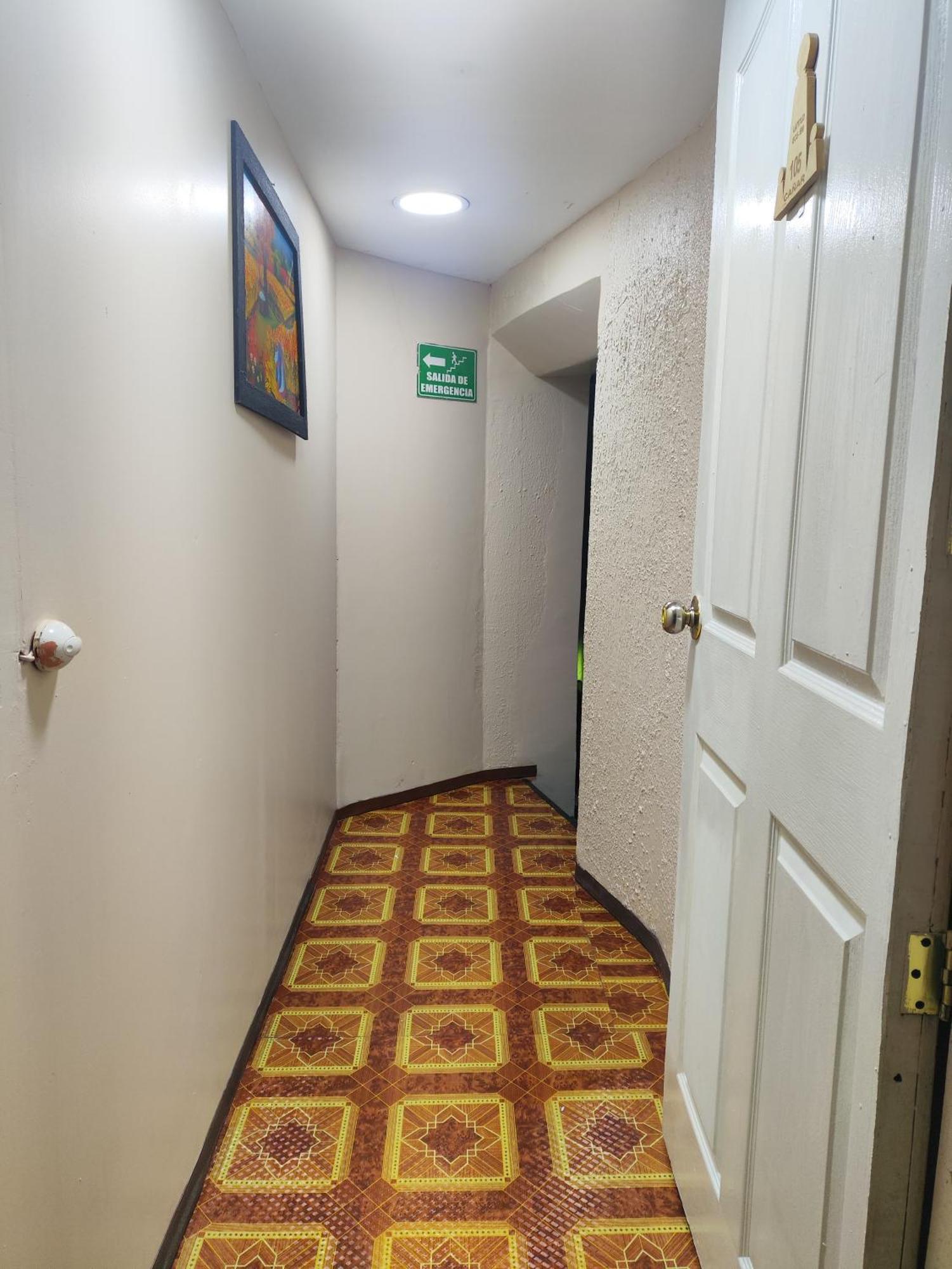 Hostal Latitud Ecuem Quito Exteriér fotografie
